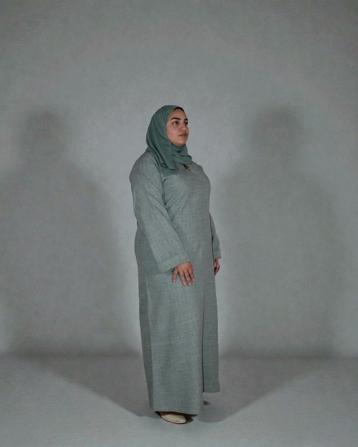 Linen Abaya with Pockets